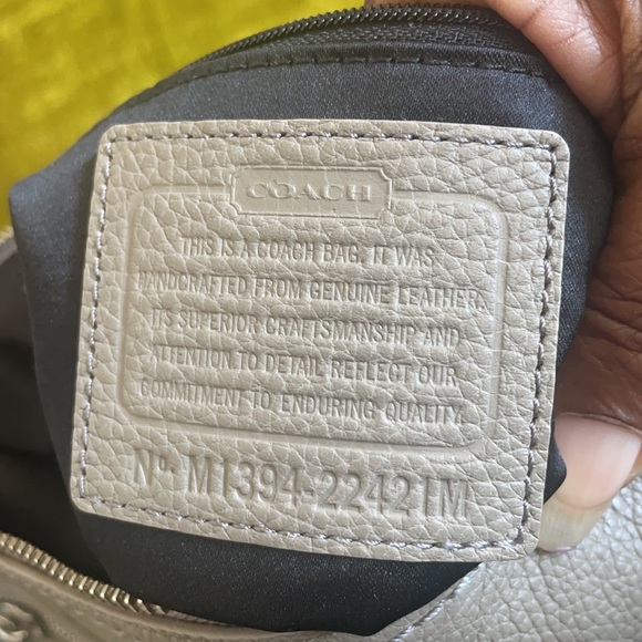 COACH Crossbody Bag - Picture 7 of 8